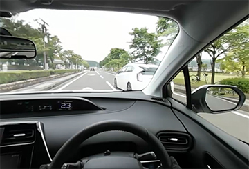 自転車安全運転VR、急なバックでの追突事故