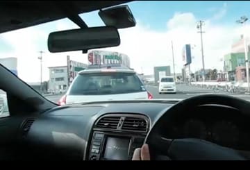 自転車安全運転VR、車間を詰めての追突事故